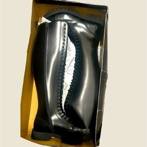 Black Leather 30 Eyelet / Zip-Up Knee High Combat Boots